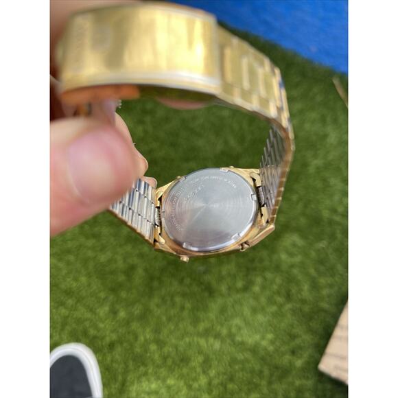 VTG 1980s SEIKO A639-5009 LCD CHRONOGRAPH WATCH GOLD TONE Dead Battery - Picture 16 of 16